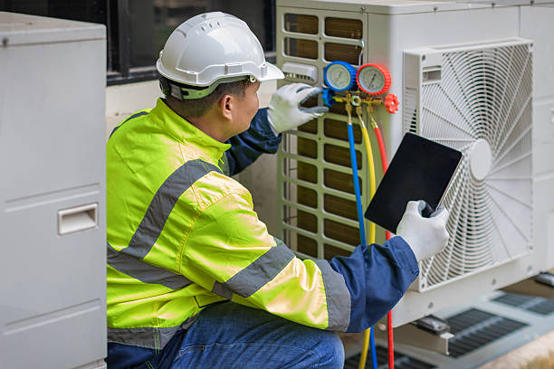 Professional Hvac technician working in Otterbein, IN